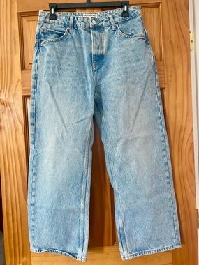 Free People We The Free Light Wash Button Fly Straight Leg Jeans 29/30 (Tag 26)